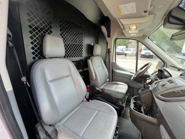 2015 Ford T250 Work Van #9992 full