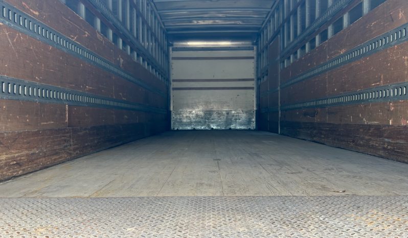 2017 International 4300 26 ft box truck with lift gate & ramp #3970 full
